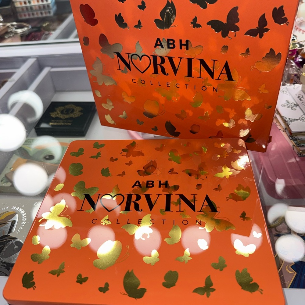 ABH Norvina Collection eyeshadow Palette